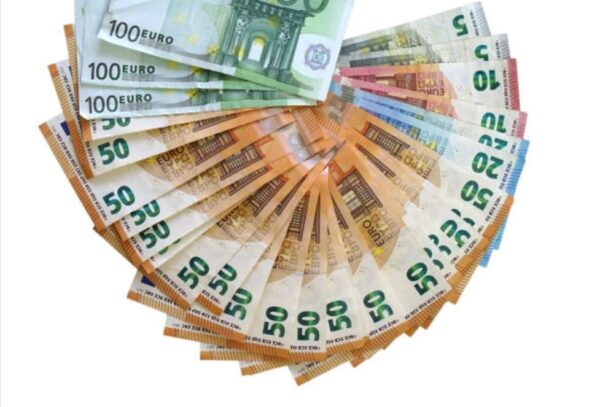 Join our competition and win cash prizes instantly!